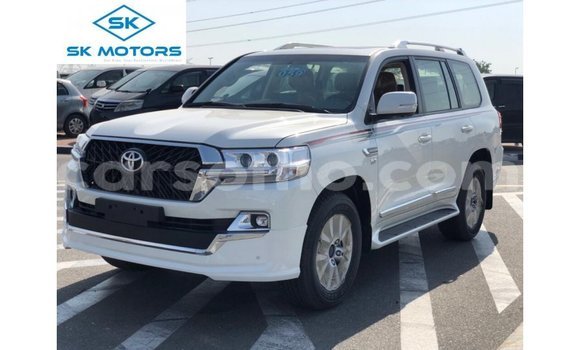 Buy Import Toyota Land Cruiser White Car in Import - Dubai in Maseru Buy Import Toyota Land Cruiser White Car in Import - Dubai in Maseru