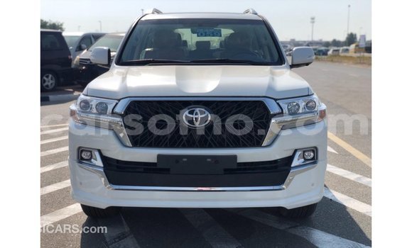 Buy Import Toyota Land Cruiser White Car in Import - Dubai in Maseru Buy Import Toyota Land Cruiser White Car in Import - Dubai in Maseru