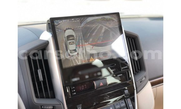 Buy Import Toyota Land Cruiser White Car in Import - Dubai in Maseru Buy Import Toyota Land Cruiser White Car in Import - Dubai in Maseru