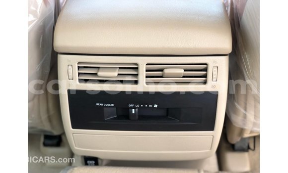 Buy Import Toyota Land Cruiser White Car in Import - Dubai in Maseru Buy Import Toyota Land Cruiser White Car in Import - Dubai in Maseru