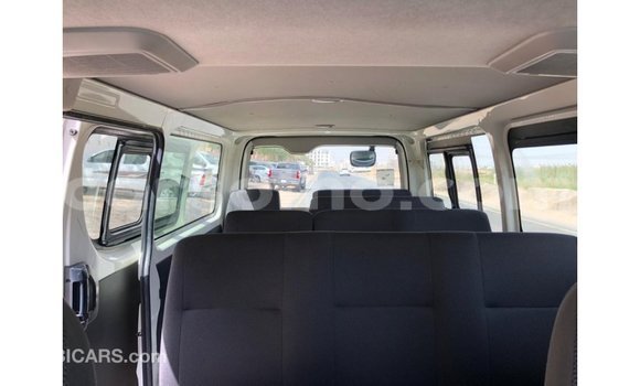 Sayi Imported Toyota Hiace White Mota in Import - Dubai a Maseru Sayi Imported Toyota Hiace White Mota in Import - Dubai a Maseru