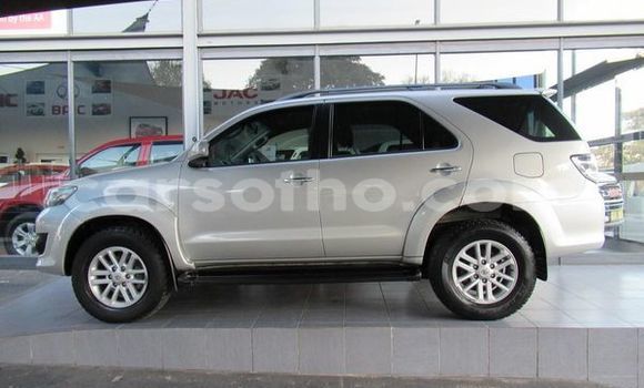 Buy Used Toyota Fortuner Silver Car in Butha Buthe in Butha-Buthe Buy Used Toyota Fortuner Silver Car in Butha Buthe in Butha-Buthe