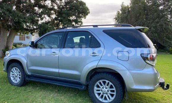Buy Used Toyota Fortuner Silver Car in Butha Buthe in Butha-Buthe Buy Used Toyota Fortuner Silver Car in Butha Buthe in Butha-Buthe