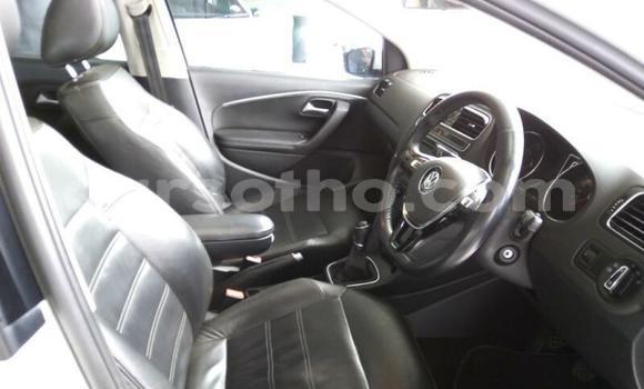 Acheter Occasion Voiture Volkswagen Polo Blanc à Thaba–Tseka, Mafeteng Acheter Occasion Voiture Volkswagen Polo Blanc à Thaba–Tseka, Mafeteng