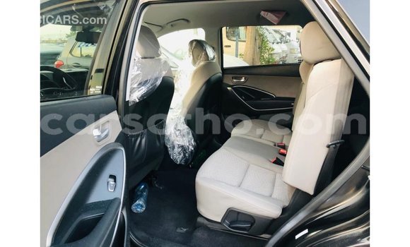 Sayi Imported Hyundai Santa Fe Black Mota in Import - Dubai a Maseru Sayi Imported Hyundai Santa Fe Black Mota in Import - Dubai a Maseru