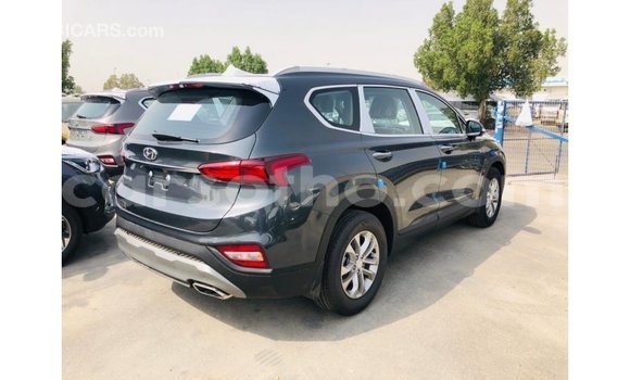 Sayi Imported Hyundai Santa Fe Green Mota in Import - Dubai a Maseru Sayi Imported Hyundai Santa Fe Green Mota in Import - Dubai a Maseru