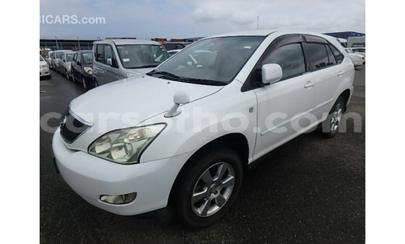 Acheter Import Voiture Toyota Harrier Blanc à Import - Dubai, Maseru Acheter Import Voiture Toyota Harrier Blanc à Import - Dubai, Maseru