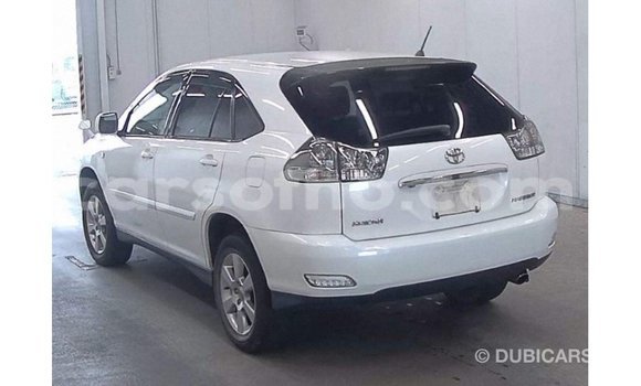 Acheter Import Voiture Toyota Harrier Blanc à Import - Dubai, Maseru Acheter Import Voiture Toyota Harrier Blanc à Import - Dubai, Maseru