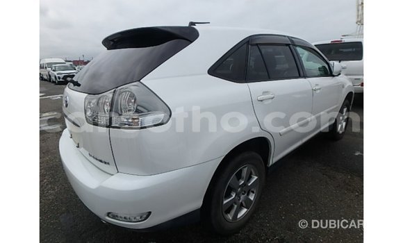 Acheter Import Voiture Toyota Harrier Blanc à Import - Dubai, Maseru Acheter Import Voiture Toyota Harrier Blanc à Import - Dubai, Maseru