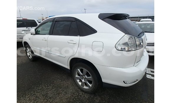 Acheter Import Voiture Toyota Harrier Blanc à Import - Dubai, Maseru Acheter Import Voiture Toyota Harrier Blanc à Import - Dubai, Maseru