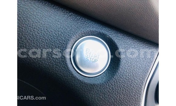 Acheter Import Voiture Hyundai Santa Fe Blanc à Import - Dubai, Maseru Acheter Import Voiture Hyundai Santa Fe Blanc à Import - Dubai, Maseru