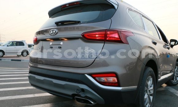 Sayi Imported Hyundai Santa Fe Brown Mota in Import - Dubai a Maseru Sayi Imported Hyundai Santa Fe Brown Mota in Import - Dubai a Maseru