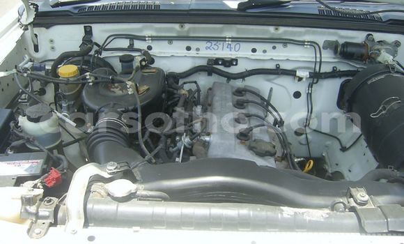 اشتري مستعمل Nissan NP 300 White سيارة في Maseru في Maseru اشتري مستعمل Nissan NP 300 White سيارة في Maseru في Maseru