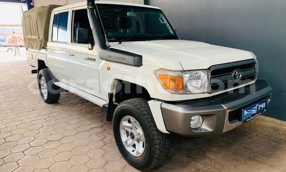 Acheter Occasion Voiture Toyota Land Cruiser Vert à Maputsoa, Leribe Acheter Occasion Voiture Toyota Land Cruiser Vert à Maputsoa, Leribe