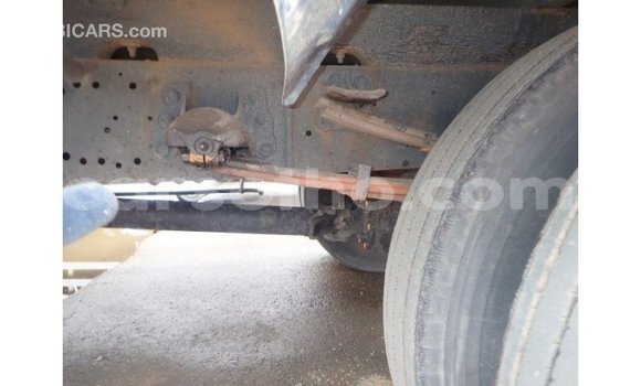 Acheter Import Voiture Isuzu Rodeo Blanc à Import - Dubai, Maseru Acheter Import Voiture Isuzu Rodeo Blanc à Import - Dubai, Maseru