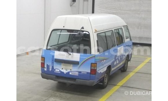 اشتري Imported Nissan Caravan White سيارة في Import - Dubai في Maseru اشتري Imported Nissan Caravan White سيارة في Import - Dubai في Maseru