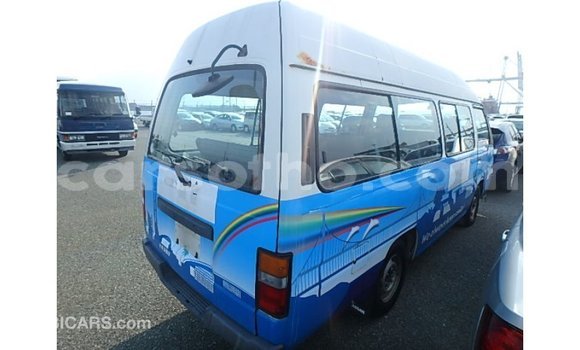 اشتري Imported Nissan Caravan White سيارة في Import - Dubai في Maseru اشتري Imported Nissan Caravan White سيارة في Import - Dubai في Maseru