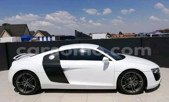 اشتري مستعمل Audi R8 White سيارة في Maseru في Maseru اشتري مستعمل Audi R8 White سيارة في Maseru في Maseru