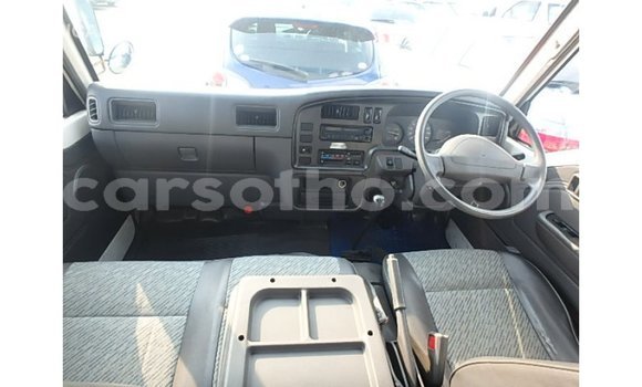 اشتري Imported Nissan Caravan White سيارة في Import - Dubai في Maseru اشتري Imported Nissan Caravan White سيارة في Import - Dubai في Maseru