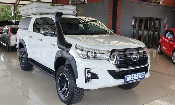 Buy Used Toyota Hilux White Car in Maseru in Maseru Buy Used Toyota Hilux White Car in Maseru in Maseru