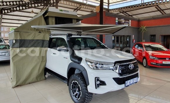 Buy Used Toyota Hilux White Car in Maseru in Maseru Buy Used Toyota Hilux White Car in Maseru in Maseru