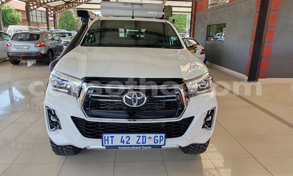 Buy Used Toyota Hilux White Car in Maseru in Maseru Buy Used Toyota Hilux White Car in Maseru in Maseru