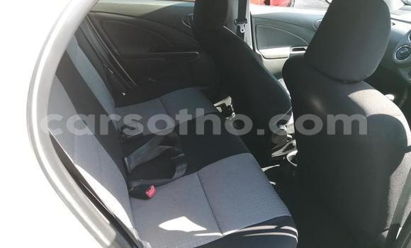 Acheter Occasion Voiture Toyota Etios Blanc à Butha–Buthe, Thaba-Tseka Acheter Occasion Voiture Toyota Etios Blanc à Butha–Buthe, Thaba-Tseka