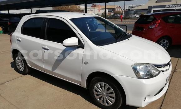 Acheter Occasion Voiture Toyota Etios Blanc à Butha–Buthe, Thaba-Tseka Acheter Occasion Voiture Toyota Etios Blanc à Butha–Buthe, Thaba-Tseka