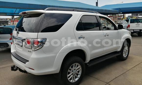Buy Used Toyota Fortuner White Car in Butha–Buthe in Thaba-Tseka Buy Used Toyota Fortuner White Car in Butha–Buthe in Thaba-Tseka