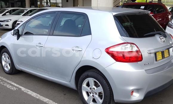 Sayi Na hannu Toyota Auris White Mota in Import - Dubai a Maseru Sayi Na hannu Toyota Auris White Mota in Import - Dubai a Maseru