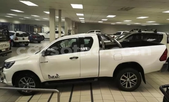 Buy Used Toyota Hilux White Car in Maseru in Maseru Buy Used Toyota Hilux White Car in Maseru in Maseru
