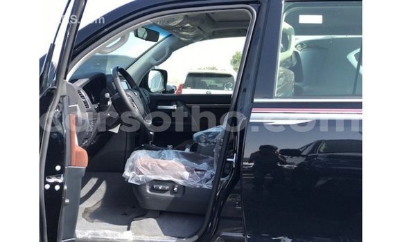 Buy Import Toyota Land Cruiser Black Car in Import - Dubai in Maseru Buy Import Toyota Land Cruiser Black Car in Import - Dubai in Maseru