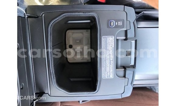 Buy Import Toyota Land Cruiser Black Car in Import - Dubai in Maseru Buy Import Toyota Land Cruiser Black Car in Import - Dubai in Maseru