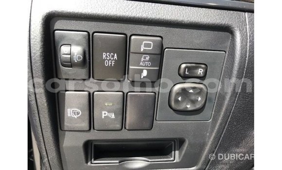 Buy Import Toyota Land Cruiser Black Car in Import - Dubai in Maseru Buy Import Toyota Land Cruiser Black Car in Import - Dubai in Maseru