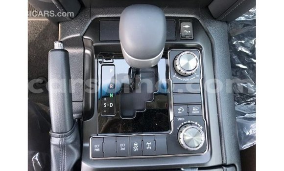 Buy Import Toyota Land Cruiser Black Car in Import - Dubai in Maseru Buy Import Toyota Land Cruiser Black Car in Import - Dubai in Maseru