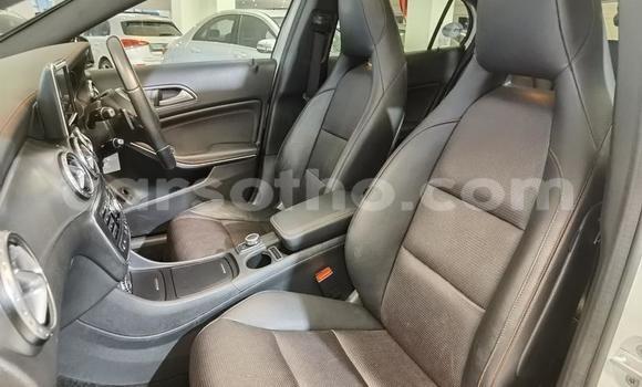 Sayi Na hannu Mercedes-Benz 250 White Mota in Import - Dubai a Maseru Sayi Na hannu Mercedes-Benz 250 White Mota in Import - Dubai a Maseru