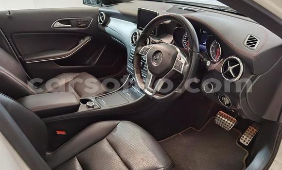 Sayi Na hannu Mercedes-Benz 250 White Mota in Import - Dubai a Maseru Sayi Na hannu Mercedes-Benz 250 White Mota in Import - Dubai a Maseru