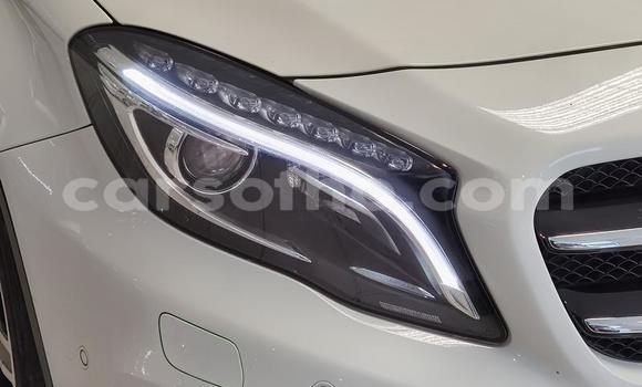 Sayi Na hannu Mercedes-Benz 250 White Mota in Import - Dubai a Maseru Sayi Na hannu Mercedes-Benz 250 White Mota in Import - Dubai a Maseru