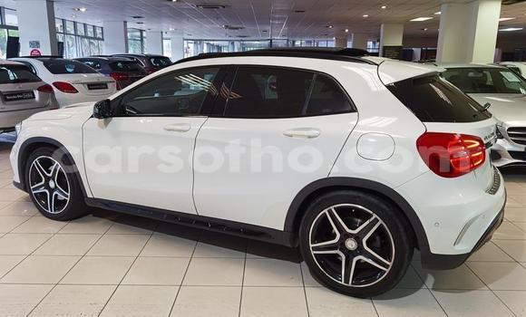 Sayi Na hannu Mercedes-Benz 250 White Mota in Import - Dubai a Maseru Sayi Na hannu Mercedes-Benz 250 White Mota in Import - Dubai a Maseru