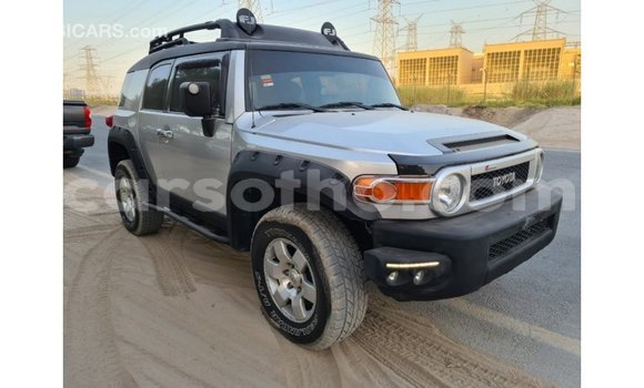 Sayi Imported Toyota FJ Cruiser Other Mota in Import - Dubai a Maseru Sayi Imported Toyota FJ Cruiser Other Mota in Import - Dubai a Maseru