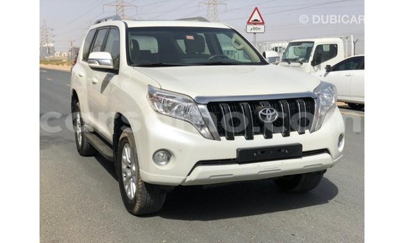 Sayi Imported Toyota Prado White Mota in Import - Dubai a Maseru Sayi Imported Toyota Prado White Mota in Import - Dubai a Maseru