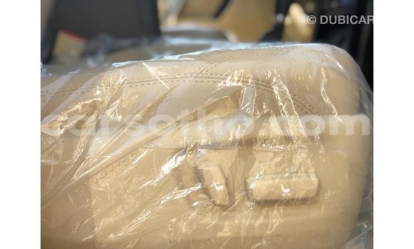 Sayi Imported Toyota Prado White Mota in Import - Dubai a Maseru Sayi Imported Toyota Prado White Mota in Import - Dubai a Maseru