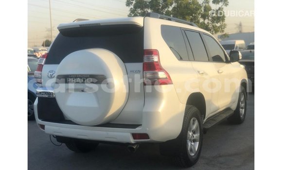 Sayi Imported Toyota Prado White Mota in Import - Dubai a Maseru Sayi Imported Toyota Prado White Mota in Import - Dubai a Maseru