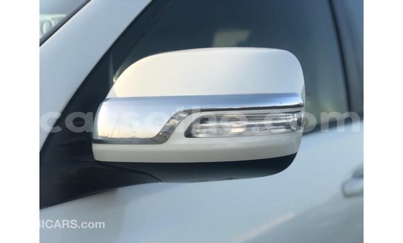 Sayi Imported Toyota Prado White Mota in Import - Dubai a Maseru Sayi Imported Toyota Prado White Mota in Import - Dubai a Maseru
