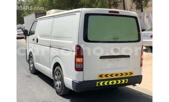 Sayi Imported Toyota Hiace White Mota in Import - Dubai a Maseru Sayi Imported Toyota Hiace White Mota in Import - Dubai a Maseru