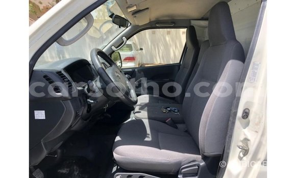 Sayi Imported Toyota Hiace White Mota in Import - Dubai a Maseru Sayi Imported Toyota Hiace White Mota in Import - Dubai a Maseru