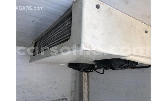 Sayi Imported Toyota Hiace White Mota in Import - Dubai a Maseru Sayi Imported Toyota Hiace White Mota in Import - Dubai a Maseru