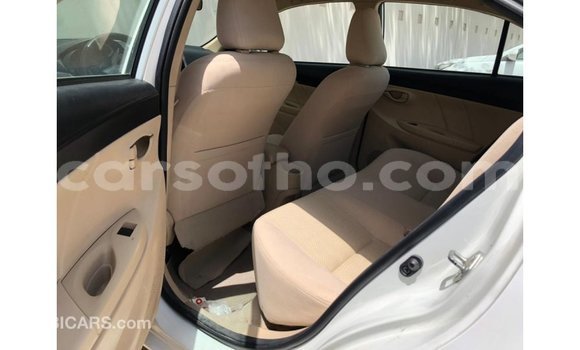 Sayi Imported Toyota Yaris White Mota in Import - Dubai a Maseru Sayi Imported Toyota Yaris White Mota in Import - Dubai a Maseru