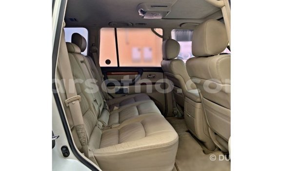 Sayi Imported Lexus LX White Mota in Import - Dubai a Maseru Sayi Imported Lexus LX White Mota in Import - Dubai a Maseru