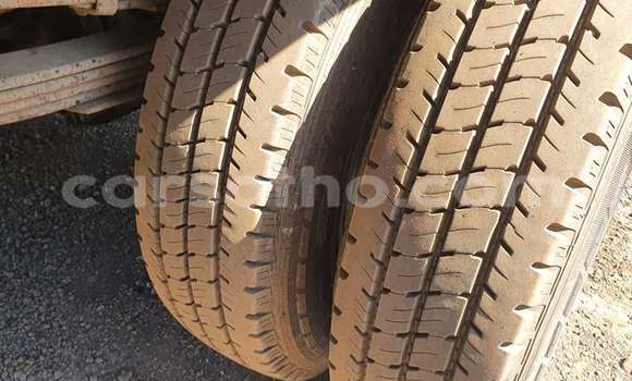 Acheter Occasion Utilitaire Hino 300 Series Blanc à Maseru, Maseru Acheter Occasion Utilitaire Hino 300 Series Blanc à Maseru, Maseru